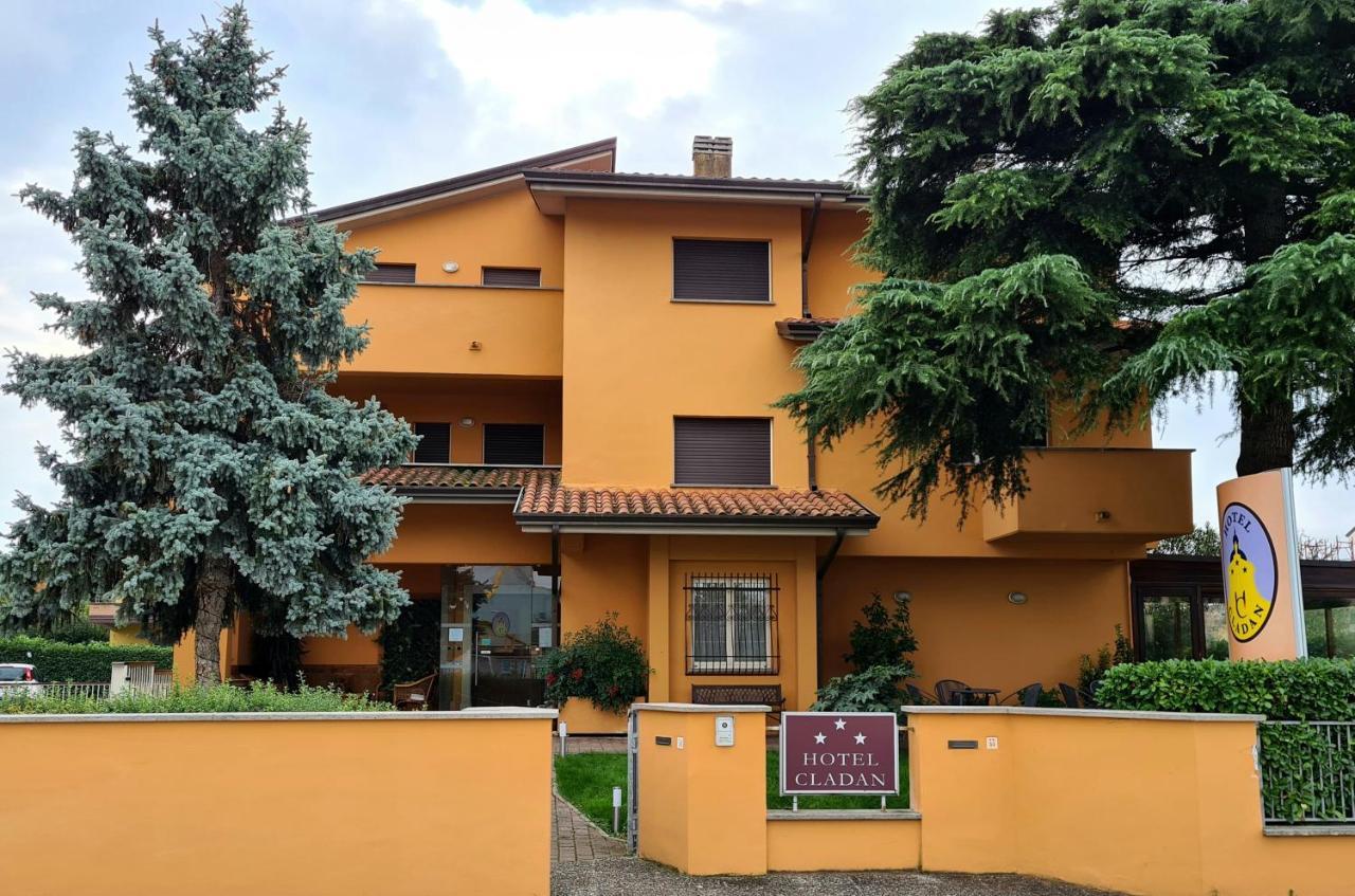 Hotel Cladan Assisi Exteriér fotografie